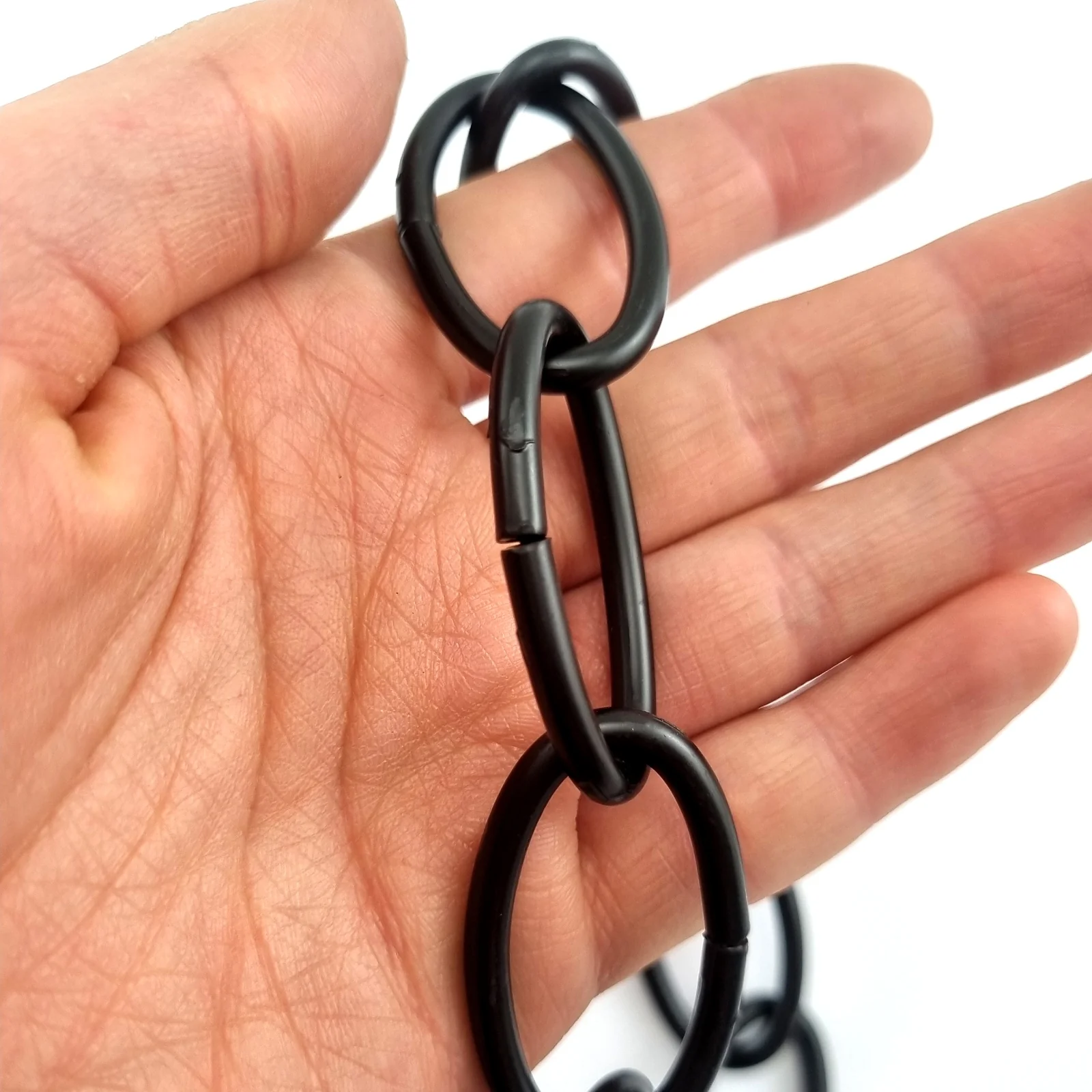 Lighting Chain - Black - Image 3